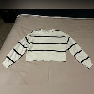 Lululemon cropped sweatshirt